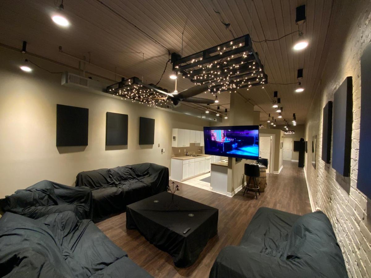 Blackout Themed Residence In The Prime Heart Of Omaha'S Old Market! Ομάχα Εξωτερικό φωτογραφία