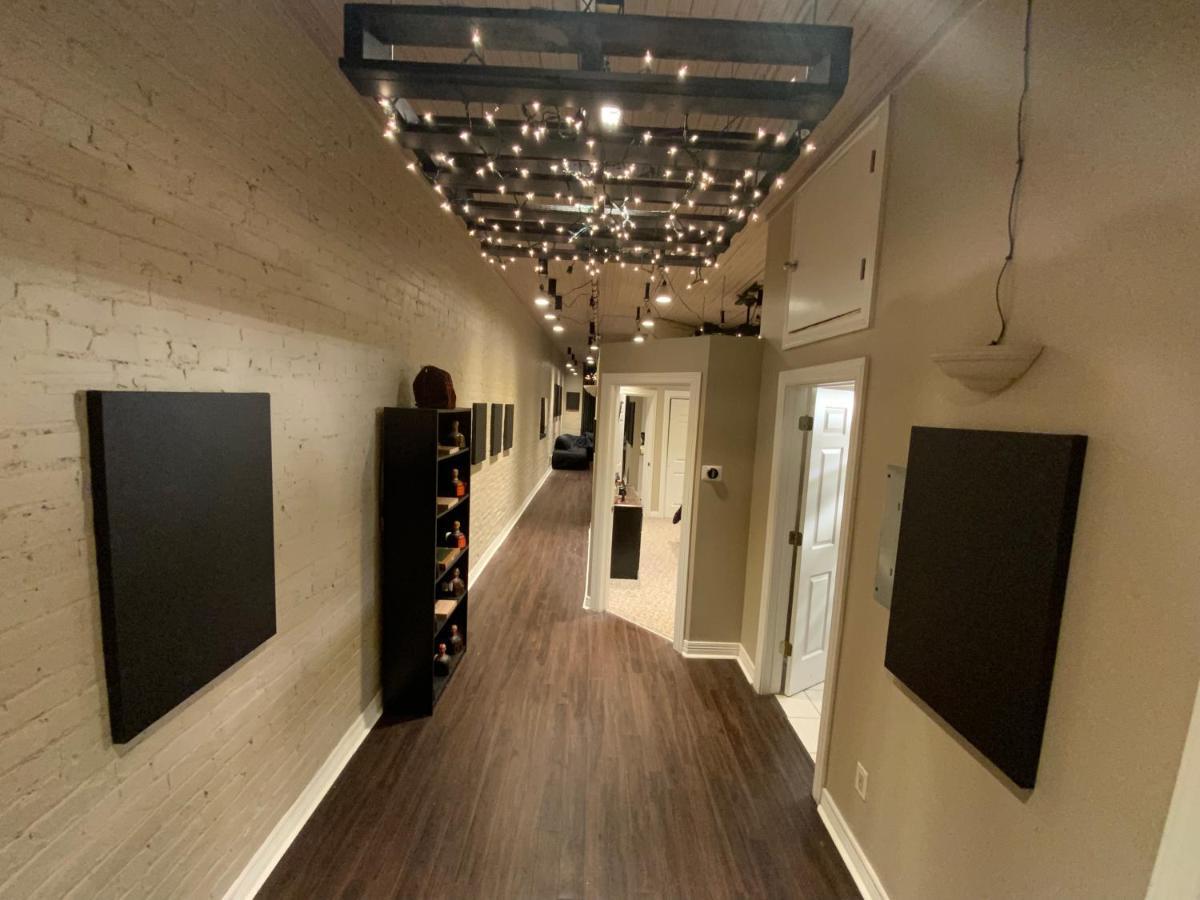 Blackout Themed Residence In The Prime Heart Of Omaha'S Old Market! Ομάχα Εξωτερικό φωτογραφία